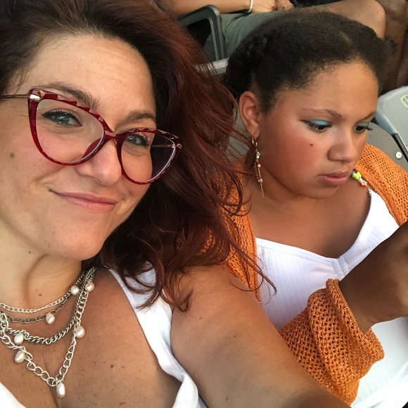 Meet your Posher, Julia - Picture 4 of 14